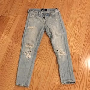 blue ripped jeans, boyfriend style from hollister